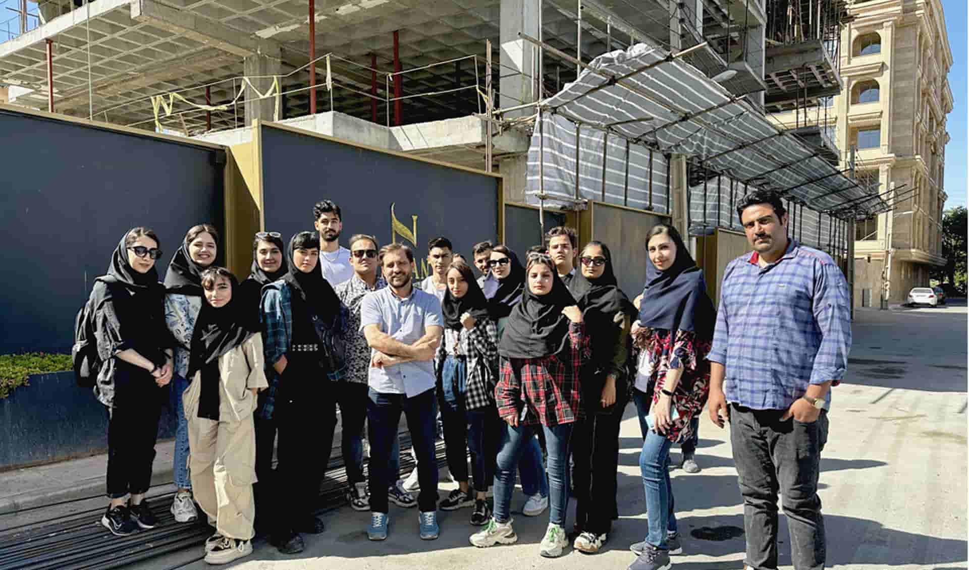 زنگ آموزش آپادانا (بازدید دانشجویان )